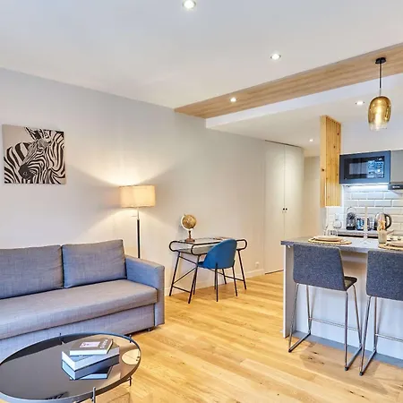 Apartment Modern Champs Elysees Trocadero Paris