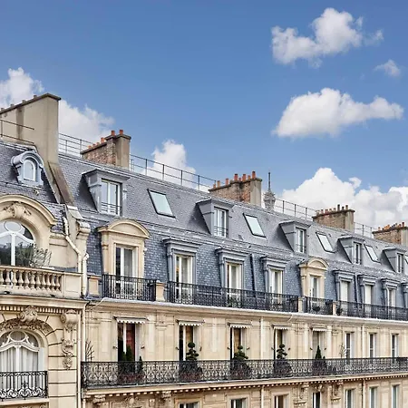 Modern Champs Elysees Trocadero